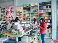 Cần tuyển nhân viên bán hàng tại các quận khu vực TPHCM Cần tuyển nhân viên bán hàng tại các quận khu vực TPHCM