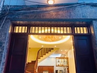 Khách sạn 5*Ngọc Thụy,38M 5T,2.85 tỷ. Khách sạn 5*Ngọc Thụy,38M 5T,2.85 tỷ.