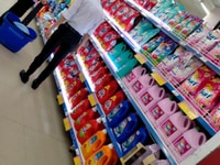Cần tuyển nhân viên đóng gói và bán hàng tết Cần tuyển nhân viên đóng gói và bán hàng tết