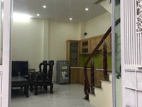 Bán gấp nhà 4T, Ôtô vào nhà phường Gia Thụy phố Nguyễn văn Cừ. Gía 3tỷ Bán gấp nhà 4T, Ôtô vào nhà phường Gia Thụy phố Nguyễn văn Cừ. Gía 3tỷ