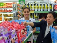 Tuyển thêm nhân viên bán hàng vào dịp cuối năm Tuyển thêm nhân viên bán hàng vào dịp cuối năm