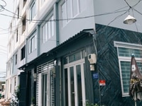 Nhà mới 3 lầu 97m2,SHR,hẻm xe hơi Bùi Văn Ba Quận 7,chỉ 2ty380 Nhà mới 3 lầu 97m2,SHR,hẻm xe hơi Bùi Văn Ba Quận 7,chỉ 2ty380