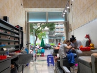 Không người quản lý cần sang tiệm tóc nail spa massage