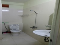 Phòng trọ ngay cây xăng công nghệ cao đường d11b lối đi riêng Phòng trọ ngay cây xăng công nghệ cao đường d11b lối đi riêng
