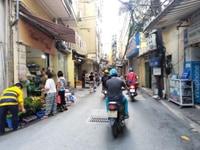 Cc nhượng lại quán ăn 50m, mặt ngõ 1194 dg Láng đông khách 15 triệu Cc nhượng lại quán ăn 50m, mặt ngõ 1194 dg Láng đông khách 15 triệu