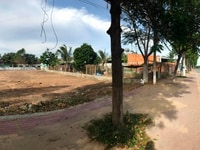 Cần bán ngay lô đất mặt tiền cổng biển KDL Đại Nam. Cần bán ngay lô đất mặt tiền cổng biển KDL Đại Nam.