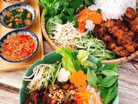 Cần cô giúp việc nhà chung cư 2 mẹ con bé 1 tuổi, nấu ăn làm ăn ở lại Cần cô giúp việc nhà chung cư 2 mẹ con bé 1 tuổi, nấu ăn làm ăn ở lại