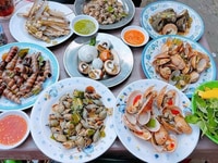 Con đang cần gấp 1 cô gv chăm bé gái 20 tháng tuổi làm ở lại ạ Con đang cần gấp 1 cô gv chăm bé gái 20 tháng tuổi làm ở lại ạ