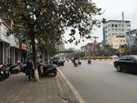 Nhà 3 tầng đường Trần Khát Chân, 5PN, giá chỉ 10 triệu. Nhà 3 tầng đường Trần Khát Chân, 5PN, giá chỉ 10 triệu.