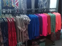 Xả lô áo thun trơn ngắn tay, dài tay nhiều màu 15000vnd Xả lô áo thun trơn ngắn tay, dài tay nhiều màu 15000vnd