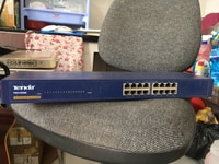 Switch Tenda 16 cổng TEH1600M, còn mới Switch Tenda 16 cổng TEH1600M, còn mới