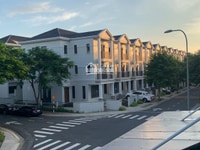 Kẹt tiền cần cho thuê gấp biệt thự cao cấp Nine South - full nội thất Kẹt tiền cần cho thuê gấp biệt thự cao cấp Nine South - full nội thất