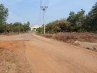 Cần bán 1 sào đất KCN Becamex 6300ha sát đường 32m giá 300tr bao kí sổ