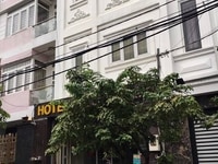 Sang khách sạn khu VIP Ao Sen - Tên Lửa, đối diện công viên Sang khách sạn khu VIP Ao Sen - Tên Lửa, đối diện công viên