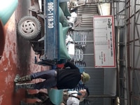 Lái xe và kiêm cùng bán cá giống Lái xe và kiêm cùng bán cá giống