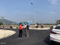 Cần bán nhanh lô đất ở mt 12m, đường vào 20.5m, sổ riêng, điện âm. Cần bán nhanh lô đất ở mt 12m, đường vào 20.5m, sổ riêng, điện âm.