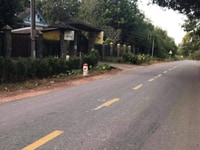 Bán bớt lại một lô đất nhà được 1200m2 giá rẻ luôn. Bán bớt lại một lô đất nhà được 1200m2 giá rẻ luôn.