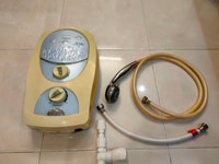 Máy tắm nước nóng trực tiếp Centon DS1E Máy tắm nước nóng trực tiếp Centon DS1E