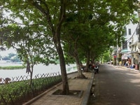 Nhà mặt phố Trúc Bạch 68m2, quận Ba Đình, 4 tầng, KD tốt, 33 tỷ Nhà mặt phố Trúc Bạch 68m2, quận Ba Đình, 4 tầng, KD tốt, 33 tỷ