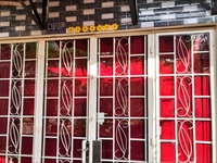 Nhà 1 trệt, 1 gác suốt, 2 phòng ngủ, ban công