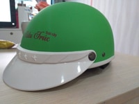 Mũ bảo hiểm in logo thương hiệu, khẩu hiệu là quà tặng khách hàng Mũ bảo hiểm in logo thương hiệu, khẩu hiệu là quà tặng khách hàng