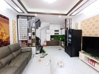 Nhà đẹp 5 tầng quận Hoàng Mai, ô tô đỗ cổng, tặng Full NT - nhỉnh 3 tỷ Nhà đẹp 5 tầng quận Hoàng Mai, ô tô đỗ cổng, tặng Full NT - nhỉnh 3 tỷ