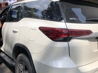 Cần bán xe này. xe gia đình đang sư dụng Cần bán xe này. xe gia đình đang sư dụng