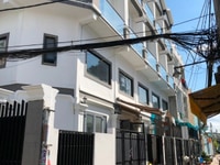 Bán nhà góc 2 mặt tiền hẻm xe hơi, cách mặt tiền Phạm Hữu Lầu 40m. Bán nhà góc 2 mặt tiền hẻm xe hơi, cách mặt tiền Phạm Hữu Lầu 40m.