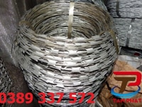 Dây Kẽm Gai Hình Dao Vòng Tròn 45Cm Tấn Phát Dây Kẽm Gai Hình Dao Vòng Tròn 45Cm Tấn Phát