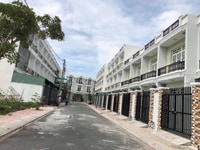 Nhà phố liền kề, tiết kế sang trọng chỉ 359tr Nhà phố liền kề, tiết kế sang trọng chỉ 359tr