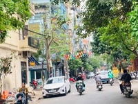 45m2, ô tô tránh phố Cầu Giấy sầm uất. 45m2, ô tô tránh phố Cầu Giấy sầm uất.