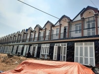 Bán Nhà 4x10 (1 lầu) mới xây giá 390tr ngay cầu lớn-Hóc Môn Bán Nhà 4x10 (1 lầu) mới xây giá 390tr ngay cầu lớn-Hóc Môn