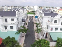 Biệtthự khu khép kín, an ninh 24/24. Sát bên Hà Huy Giáp Biệtthự khu khép kín, an ninh 24/24. Sát bên Hà Huy Giáp