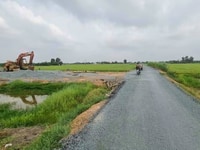Đất mặt tiền ,2000mv lên thổ 400mv..san lấp bằng đường hơn 70% Đất mặt tiền ,2000mv lên thổ 400mv..san lấp bằng đường hơn 70%