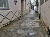 Nhà 2 mặt kiệt gần đường chính Nhà 2 mặt kiệt gần đường chính