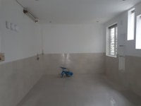 Nhà 2 tầng kiệt thông thoáng, mát mẻ Nhà 2 tầng kiệt thông thoáng, mát mẻ