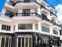 Nhà phố cao cấp cực đẹp. View sông. Giá hấp dẫn Nhà phố cao cấp cực đẹp. View sông. Giá hấp dẫn