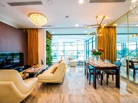 Chuyển nhượng căn hộ 2 PN, lầu cao view đẹp, giá chỉ 2.1 tỷ Chuyển nhượng căn hộ 2 PN, lầu cao view đẹp, giá chỉ 2.1 tỷ