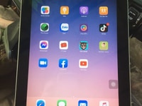 Cần tiền bán gấp ipad 3 máy như mới ạ ,ai mua alo em ạ Cần tiền bán gấp ipad 3 máy như mới ạ ,ai mua alo em ạ