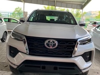 Toyota Fortuner 2.4 AT 4x2 Máy Dầu, Trả Trước 216 Triệu, Đủ Màu. Toyota Fortuner 2.4 AT 4x2 Máy Dầu, Trả Trước 216 Triệu, Đủ Màu.