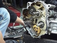 Tuyển gấp thợ sửa chữa xe máy, có kinh nghiệm, có chỗ ăn ở tại chỗ