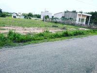 Bán gấp 25x40m= 1.000m2 giá 490tr đối diện trường, chợ, uỷ ban. Bán gấp 25x40m= 1.000m2 giá 490tr đối diện trường, chợ, uỷ ban.