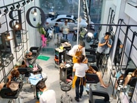 YOONA X OBBA SALON HAIR cần tuyển 10 thợ chính, 10 thợ phụ,