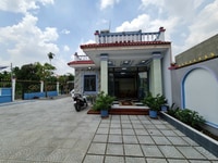 Chính chủ bán biệt thự KDC lâu đài vàng gần chợ Lái Thiêu Chính chủ bán biệt thự KDC lâu đài vàng gần chợ Lái Thiêu