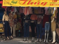 Chính chủ - Sang Shop Thời Trang nữ mặt tiền Quận 3 Chính chủ - Sang Shop Thời Trang nữ mặt tiền Quận 3