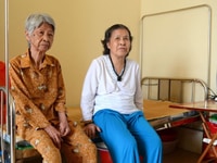 Cần tuyển gấp người giúp việc, trông trẻ, chăm bà cụ Cần tuyển gấp người giúp việc, trông trẻ, chăm bà cụ