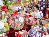 Cần tuyển 5 NV bán hàng , giữ đồ cho khách hàng Cần tuyển 5 NV bán hàng , giữ đồ cho khách hàng