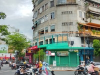 Cho thuê nhà Siêu mặt tiền Q.1 ngang lên đến 15m hình thật 100% Cho thuê nhà Siêu mặt tiền Q.1 ngang lên đến 15m hình thật 100%
