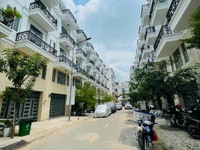 MUA XE TẬU NHÀ - làm quà tặng vợ - 3 lầu sân thượng - 4 phòng - 4 tỷ 8 MUA XE TẬU NHÀ - làm quà tặng vợ - 3 lầu sân thượng - 4 phòng - 4 tỷ 8