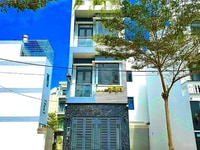 Bán nhà phố mặt tiền đường nhựa 10m, thị trấn Phú Xuân, Nhà Bè.